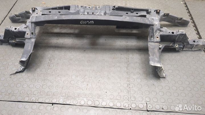 Рамка передняя Volkswagen Touran, 2003