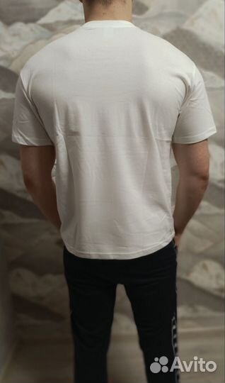 Футболка белая с принтом 