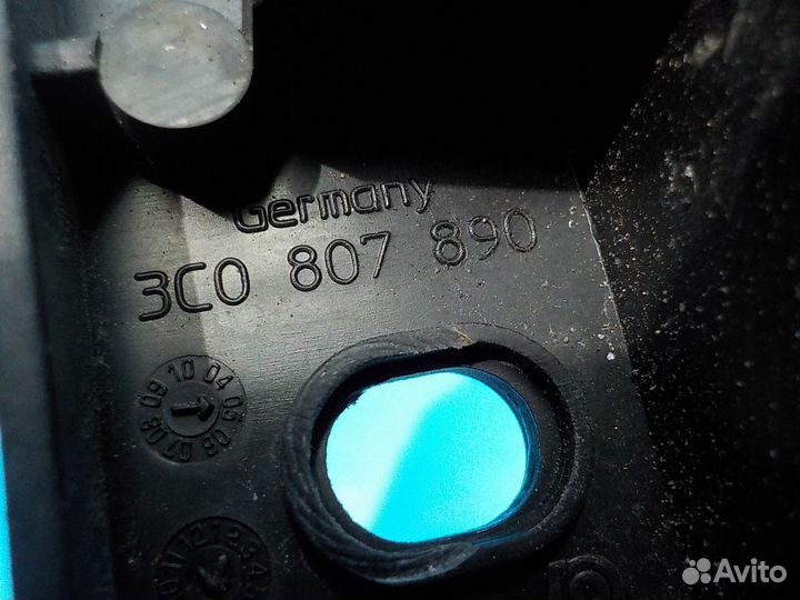 Кронштейн переднего бампера правый volkswagen Pass