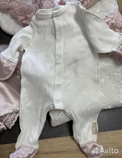 Комплект на выписку для девочки