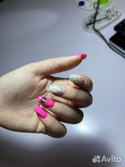 Модель на маникюр + укрепление