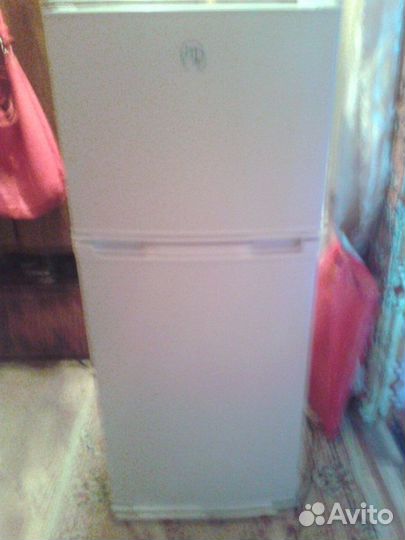 Продам холодильник HI