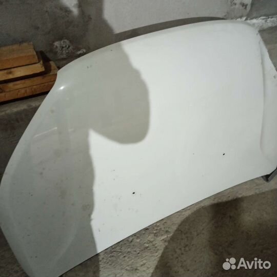 Капот на LADA xray
