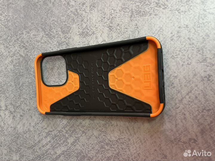 Противоударный чехол UAG для iPhone 13 pro max