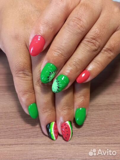 Наращивание ногтей, покрытие гель-лаком