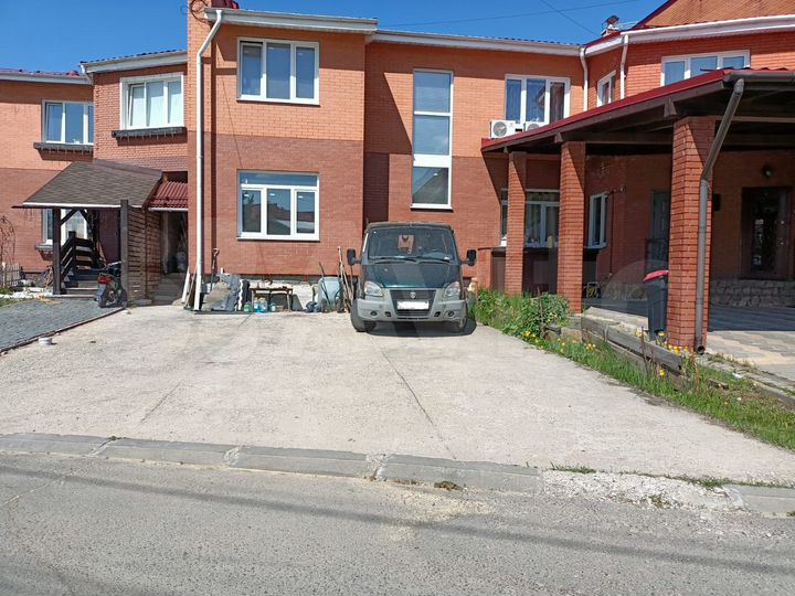 Таунхаус 144 м² на участке 2,73 га