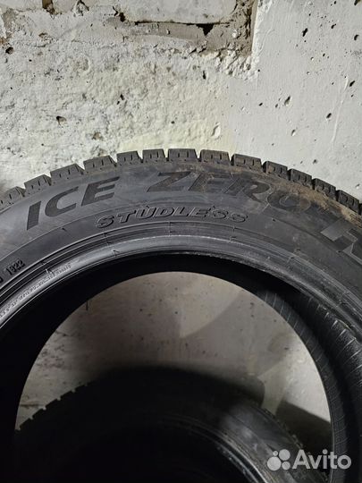 Pirelli Ice Zero 215/55 R17