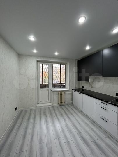 2-к. квартира, 60 м², 1/5 эт.