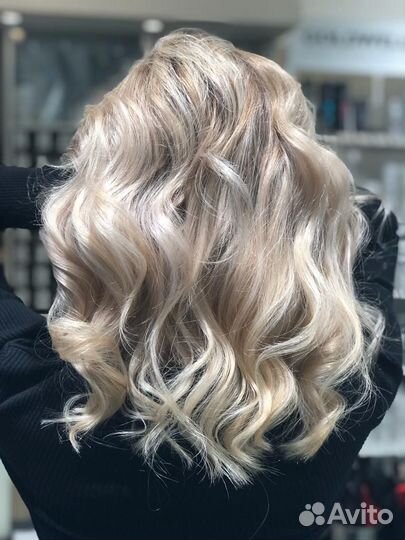 Окрашивание волос. Парикмахер стилист-колорист