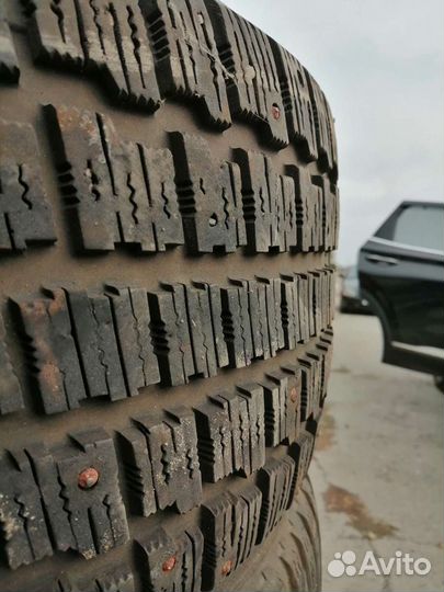 Cooper Weather-Master S/T 2 235/45 R17