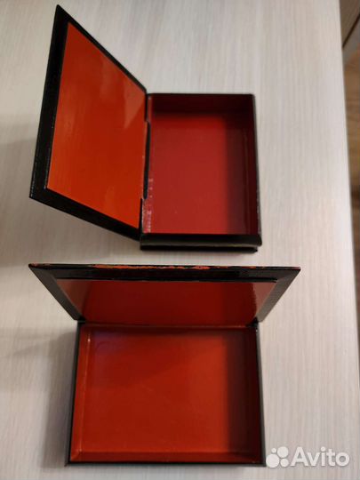 Деревянная шкатулка