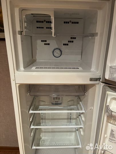 Холодильник бу whirlpool (no frost)