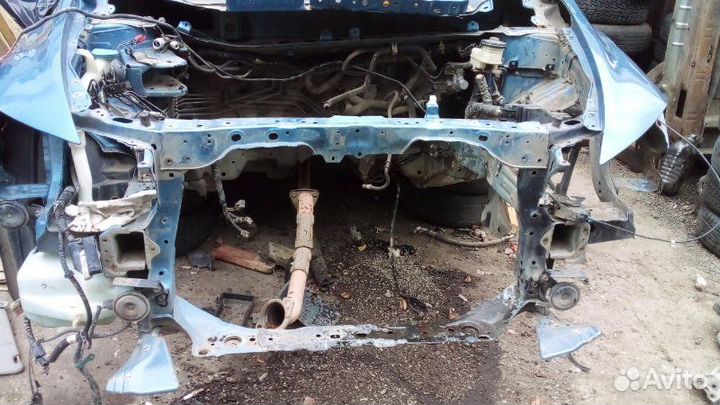 Рамка радиатора Honda Civic FD R18A2 2010