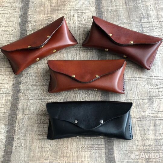 Кожаный футляр для очков