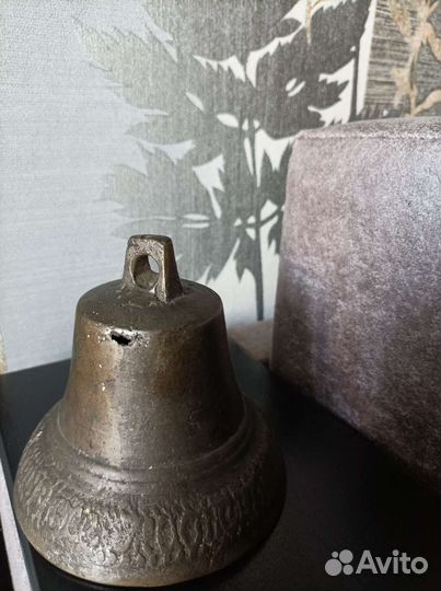 Колокол старинный