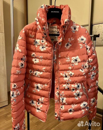 Куртка Zara новая 44-48 размер