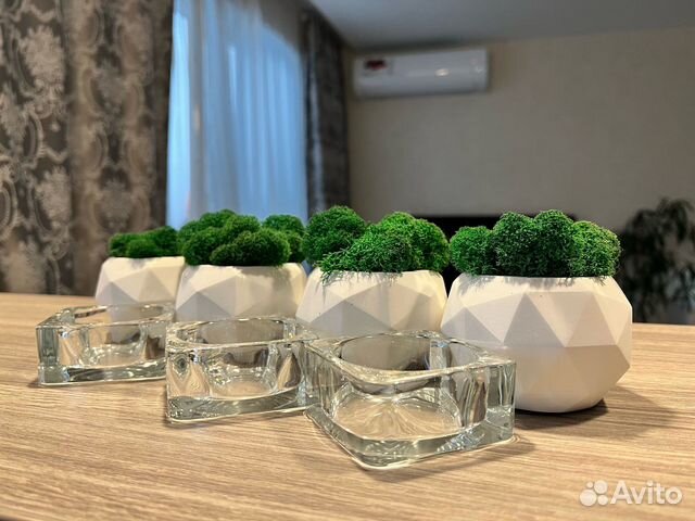 Кашпо с мхом и подсвечники IKEA