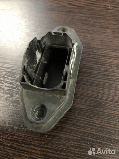 Кронштейн дверной проводки Mercedes R 350 W251