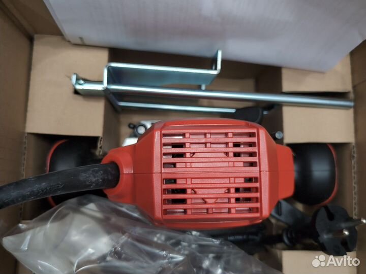 Фрезер makita m3601