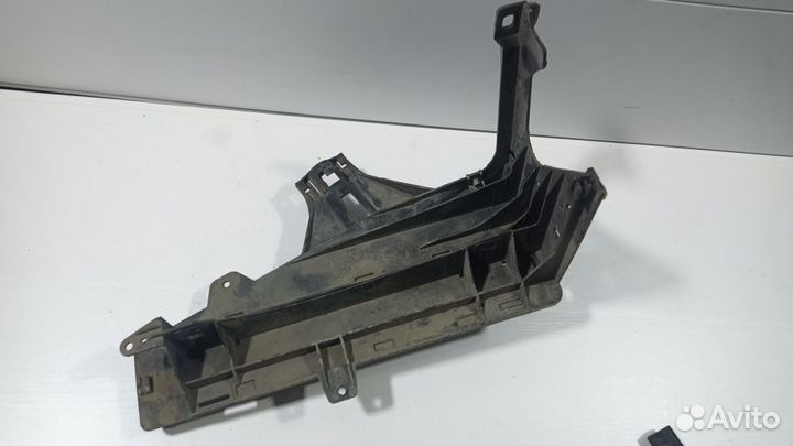 Кронштейн фар левый BMW 7-Series (F02) 51647184159