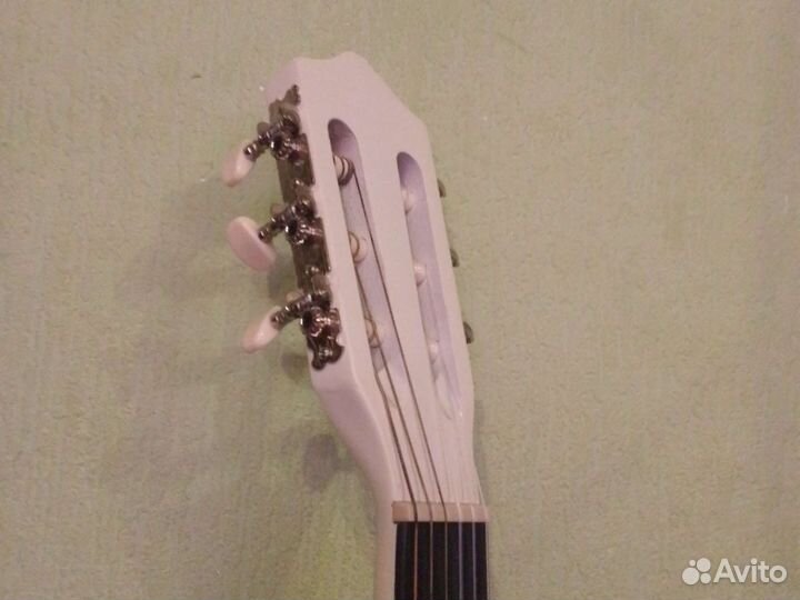 Классическая гитара для обучения Belucci