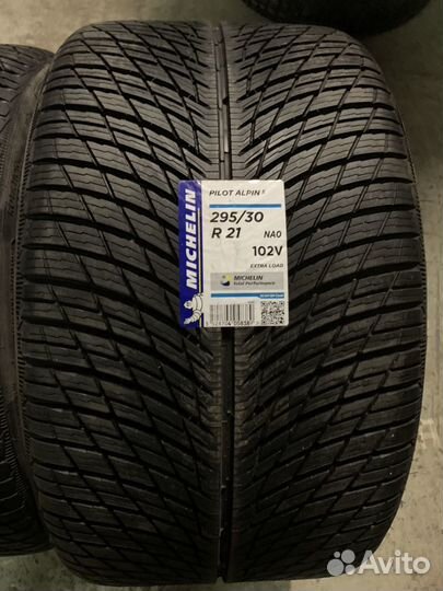Michelin Pilot Alpin 5 255/35 R21 и 295/30 R21 102V
