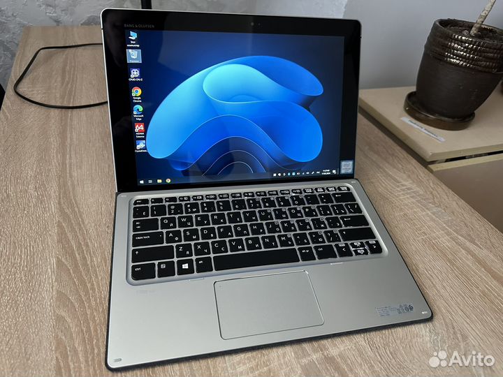 HP. Core m5. 8GB. SSD. LTE