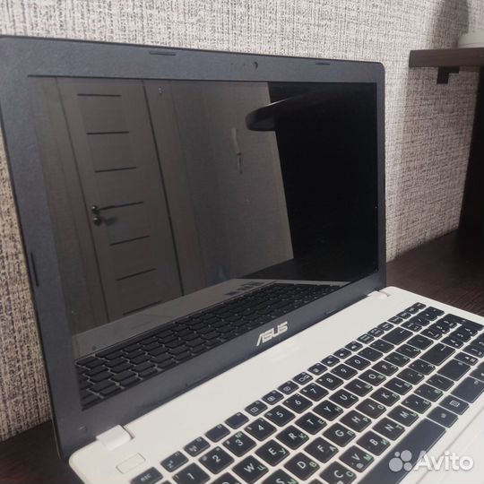 Ноутбук asus