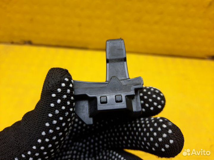 Накладка ручки двери задняя левая Mercedes-Benz