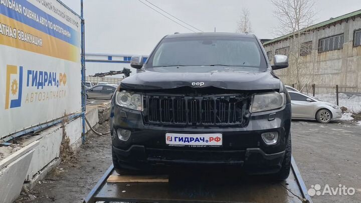 Бампер передний Jeep Grand Cherokee (WK2) 68078269