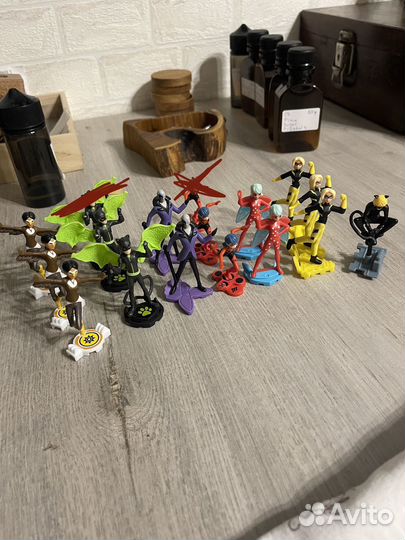 Фигурки из киндера серии Леди баг без вкладышей