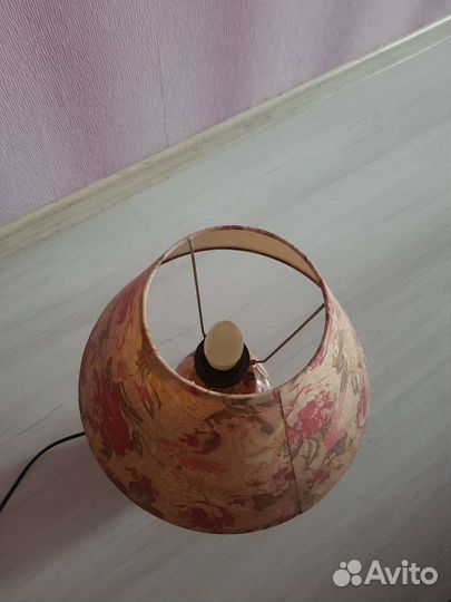 Лампа настольная