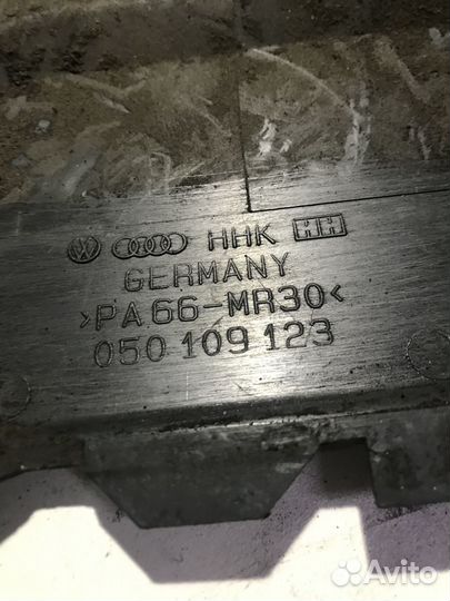 Кожух ремня грм Audi A4B5