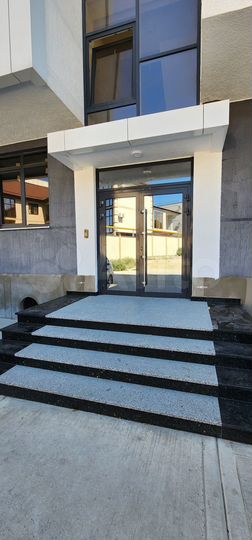 2-к. квартира, 65 м², 4/6 эт.