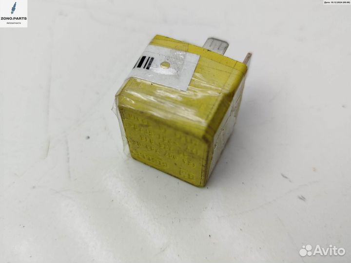 Реле (прочие) 90226846 на Opel Astra H