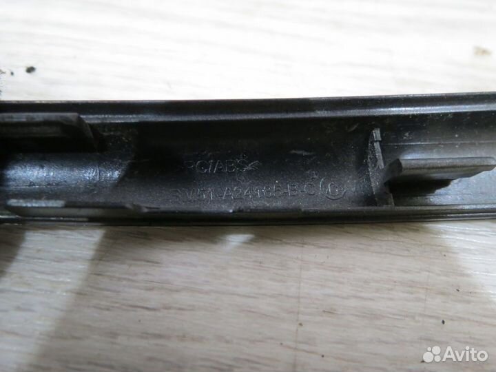 Накладка передней двери Ford Focus 3