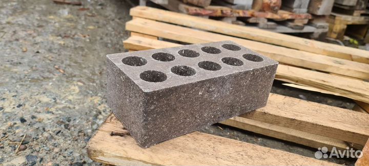 Кирпичи, цементный блок, шлакоблок, пеплоблок