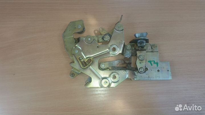 Ручка сдвижной двери внутренняя правая VW T4 91-96