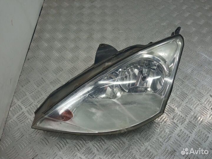 Фара Ford Focus 1 (1998-2004)