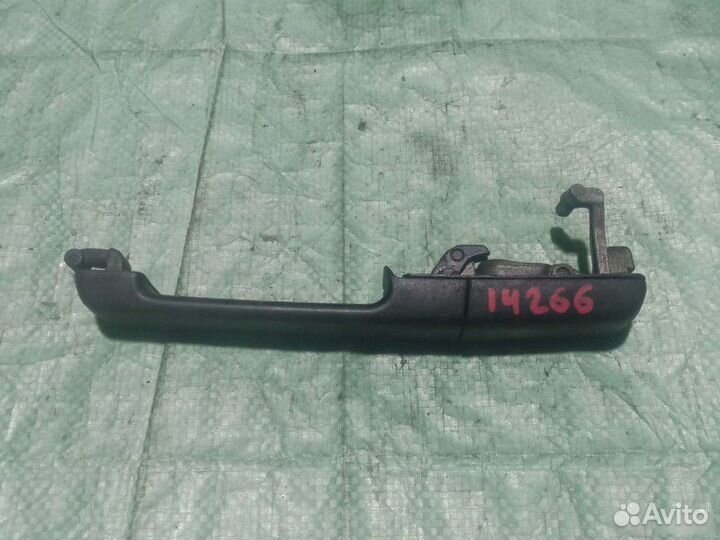 Ручка двери задняя левая Volkswagen Passat B3