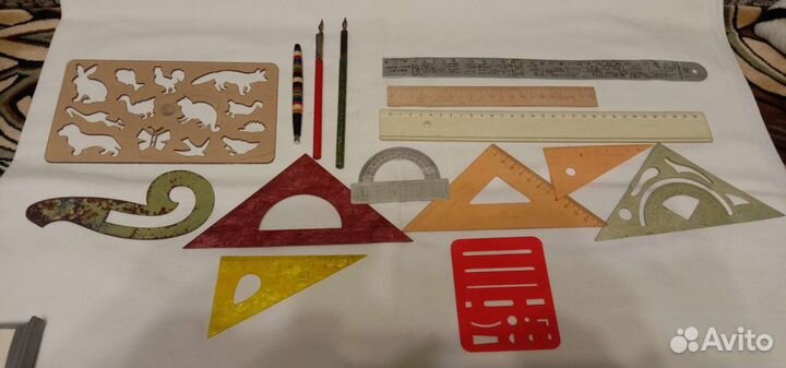 Школьные принадлежности