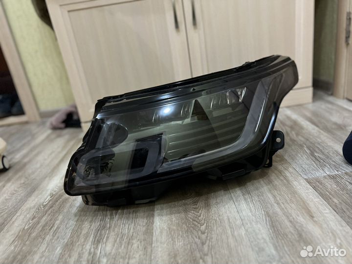 Фара левая Land Rover Range Rover Vogue 4