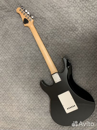 Электрогитара Yamaha pacifica 112j