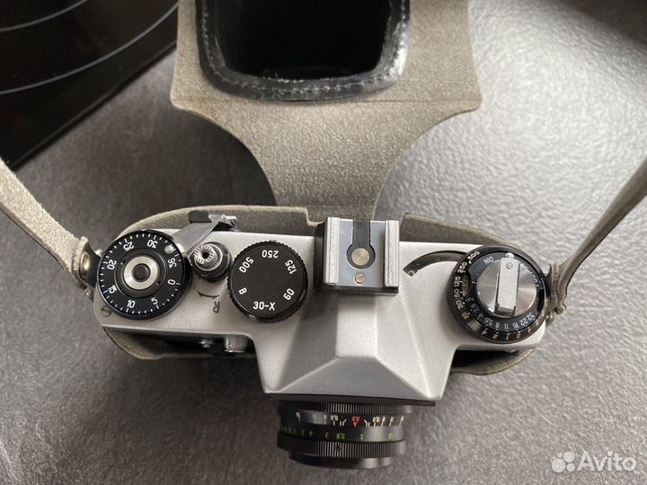 Плёночный фотоаппарат Зенит ет