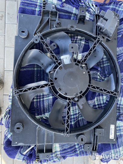 Вентилятор диффузор охлаждения и резистор renault