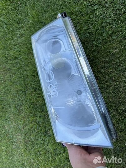 Фара ксеноновая левая Octavia tour