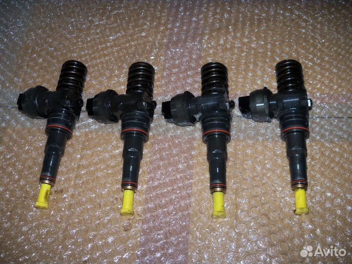 Форсунка дизельная Volkswagen 038130073AG