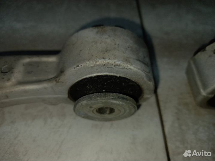 Рычаги передние верхние Mercedes Ml Gle 350 W166