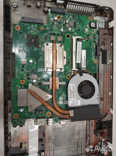 Ноутбук Toshiba L650D (не рабочий, разбор)