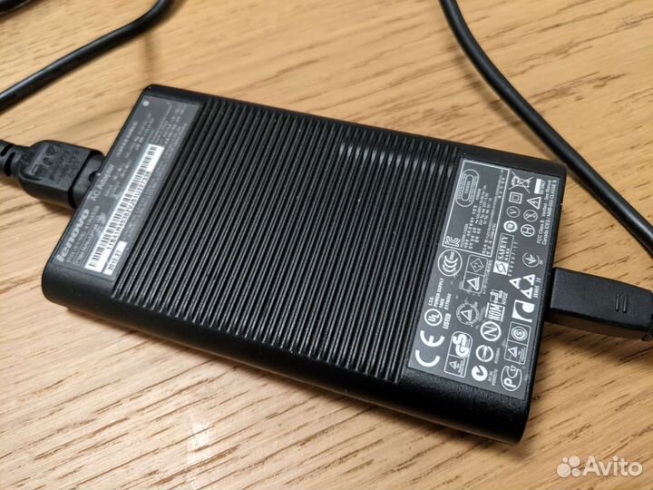 Lenovo зарядное устройство компактное
